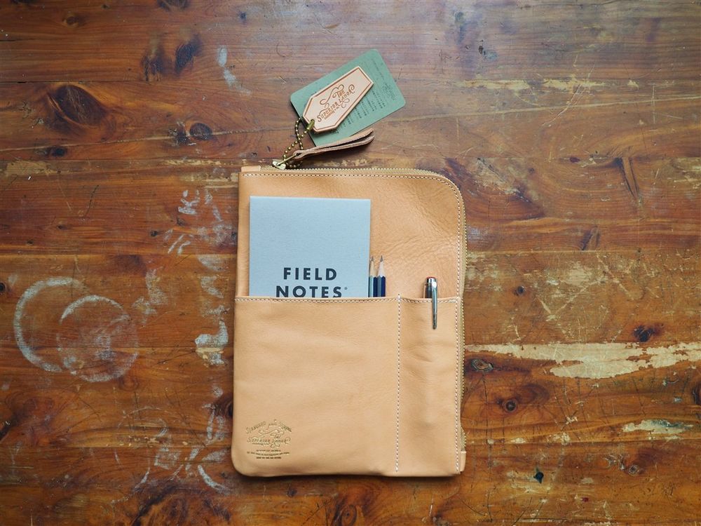 <b>PRE-ORDER</b> - The Superior Labor - Leather Portfolio - Natural (A5)