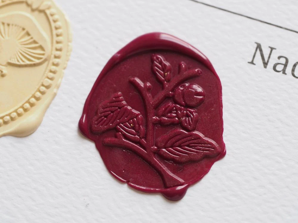 Backtozero - Brass Seal with Handle - Acorn Leaf