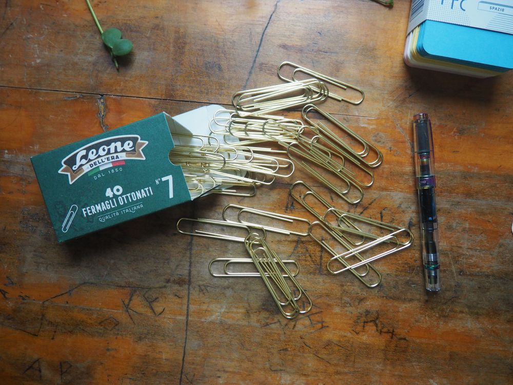 Dell'Era - Giant Brass 75mm Paper Clips - 40 Pieces