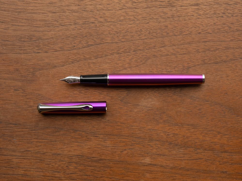 Diplomat Fountain Pen - Traveller - Funky Fuchsia - Image 3
