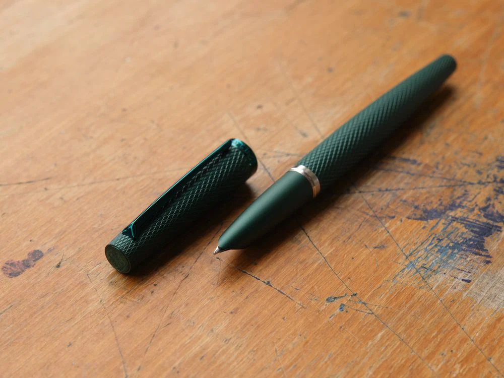Diplomat Fountain Pen - Viper - Guilloche Green - Image 2
