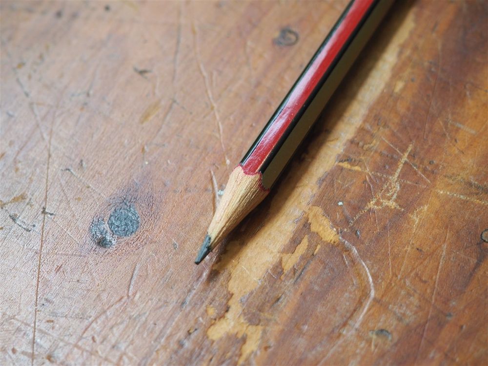 Faber-Castell Dessin 2000 Pencil - Image 3