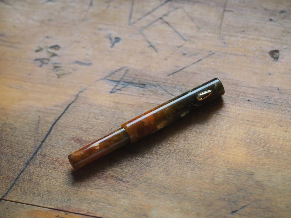 Fine Writing International Fountain Pen - Pencket V2 - Garnet GT - Image 2