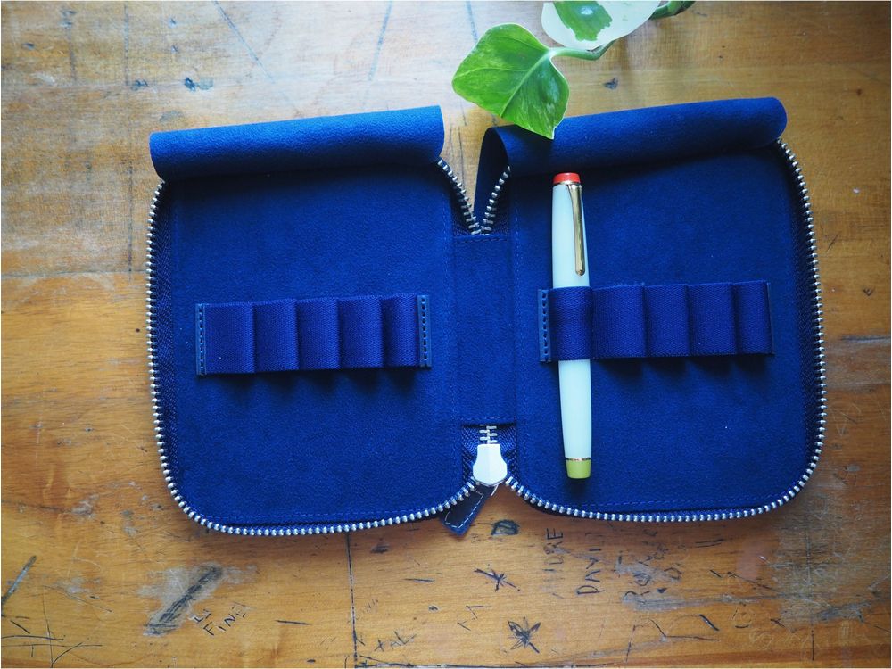 Galen Leather - Leather Zippered 10 Slots Pen Case - Crazy Horse Navy Blue - Image 3