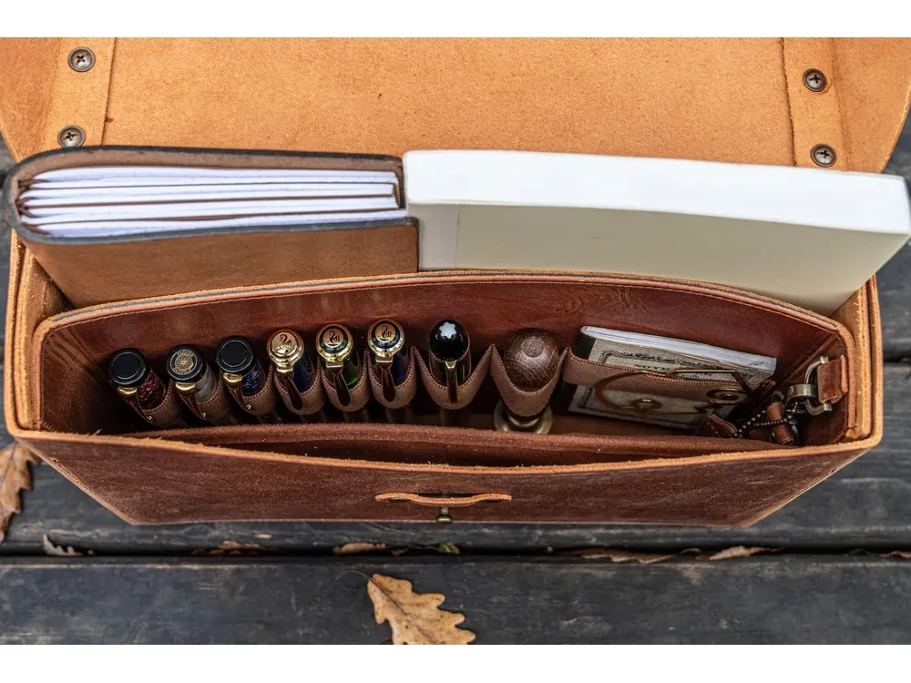 Galen Leather - Writer's Medic Bag - Crazy Horse Tan - Image 4