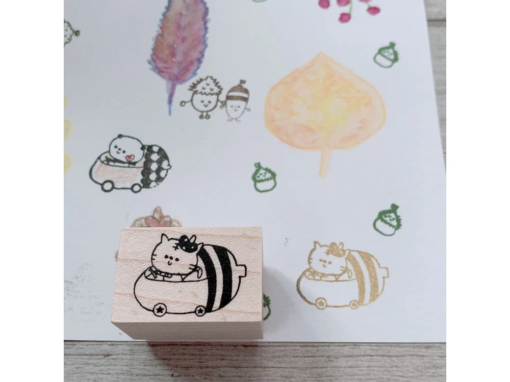 Kayonoko - Rubber Stamp - Cat Acorn Car