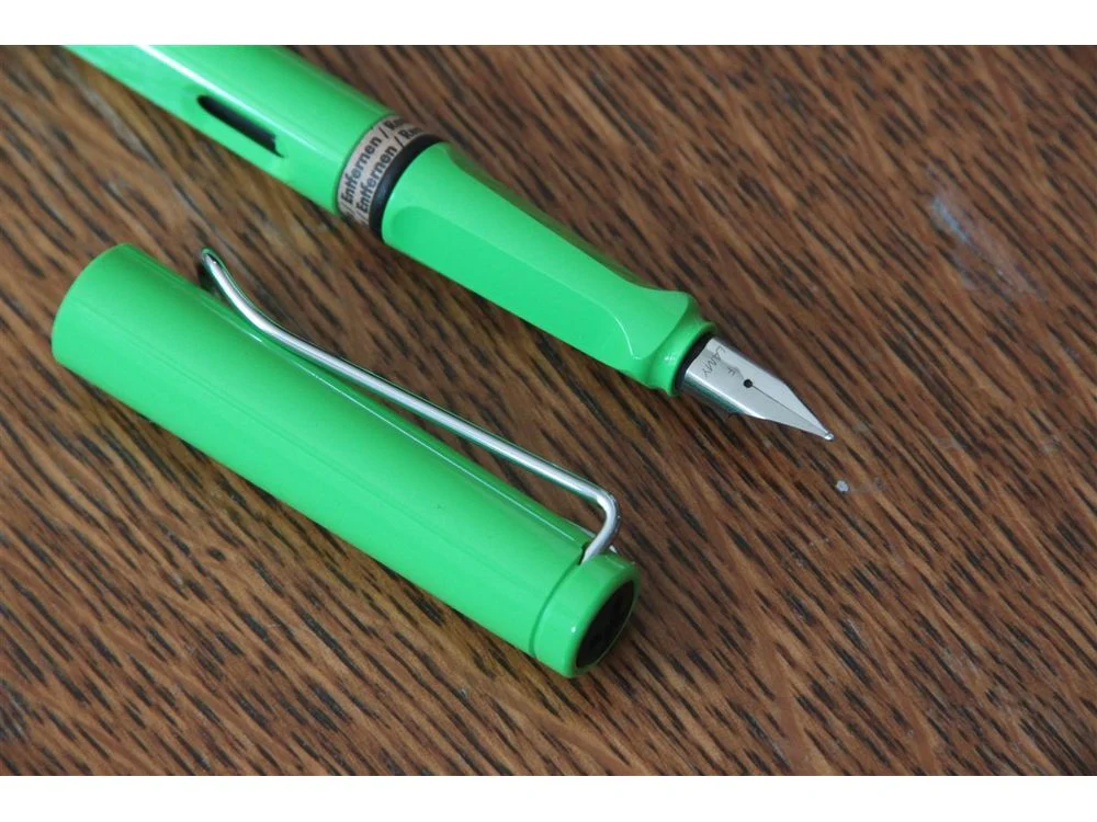 Lamy Safari Fountain Pen - Apple Green - Image 6