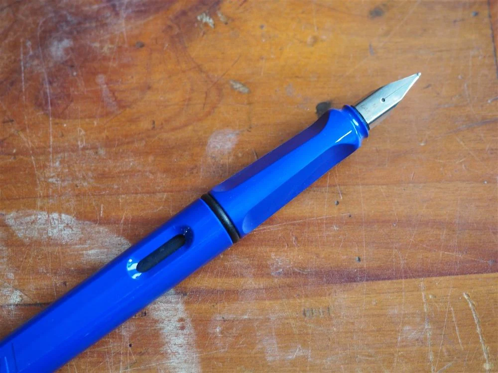 Lamy Safari Fountain Pen - Blue - Image 2