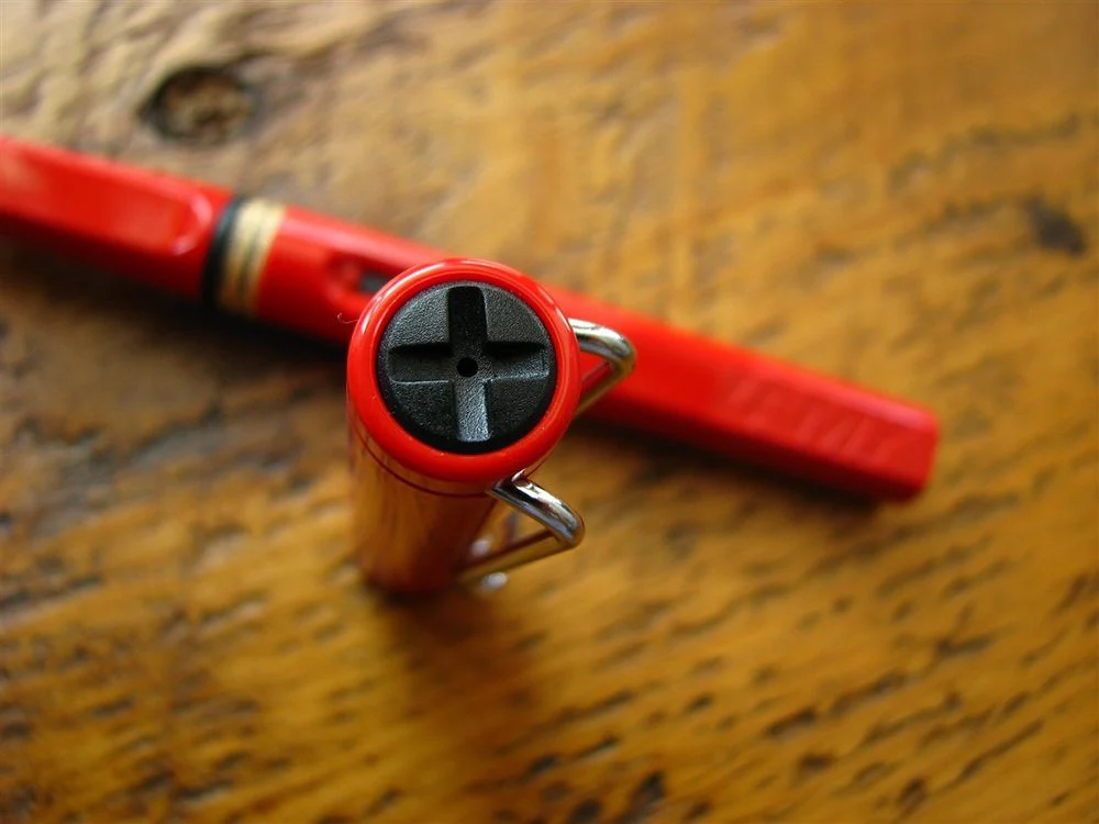 Lamy Safari Fountain Pen - Red - Image 4