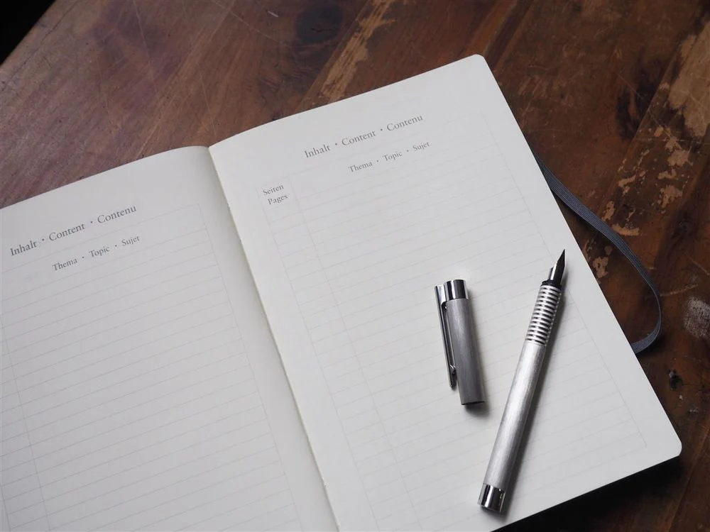 Leuchtturm Hardcover Notebook - A5 - Anthracite (Squared) - Image 2