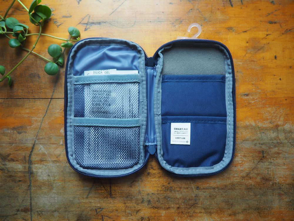 Lihit Lab - Compact Pen Case Smart Fit - Navy (A-7687-11) - Image 2