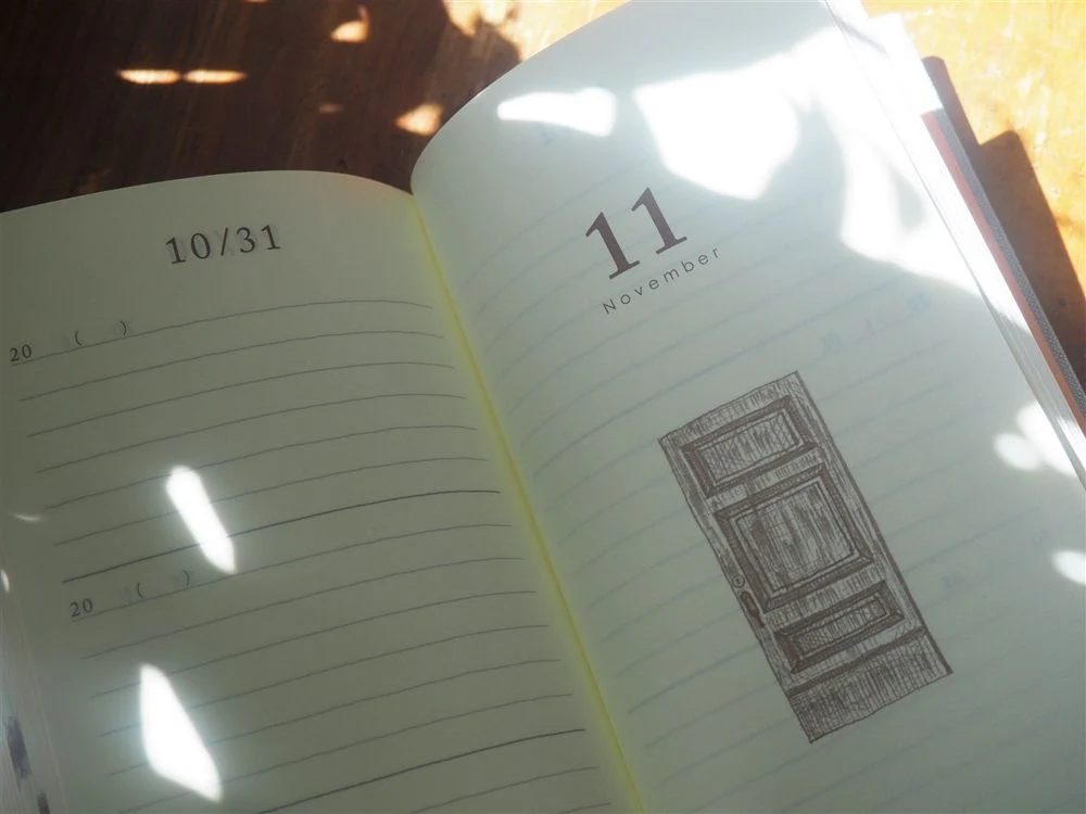 Midori 3 Years Diary - Blue - Image 5