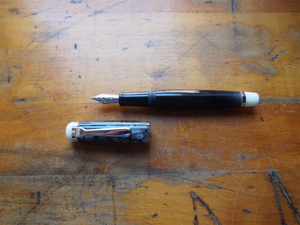 Opus 88 OMAR Fountain Pen - Grey