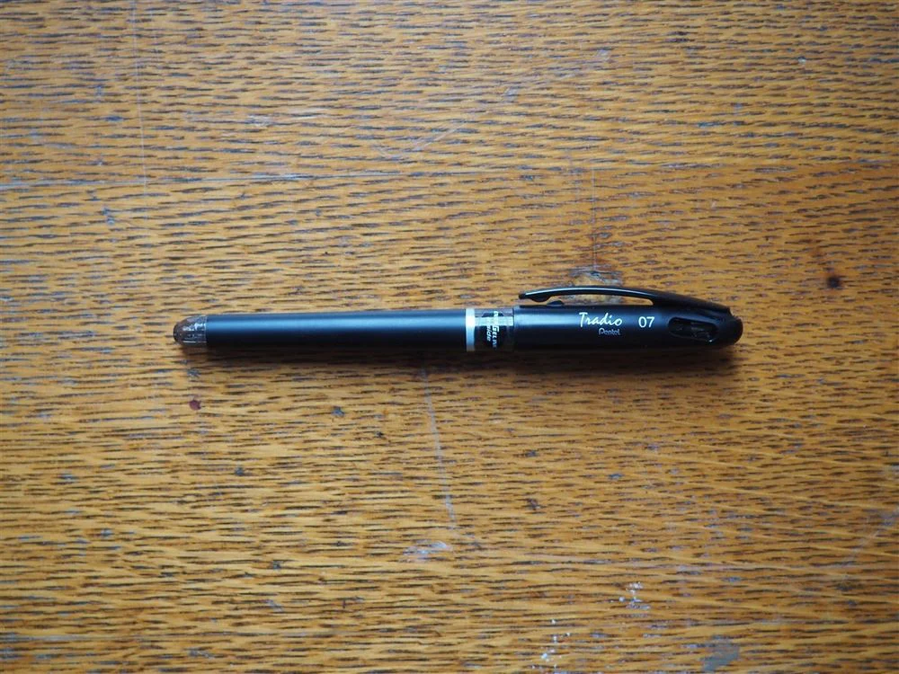 Pentel Tradio Gel Pen - 0.7mm - Black (Black Ink)