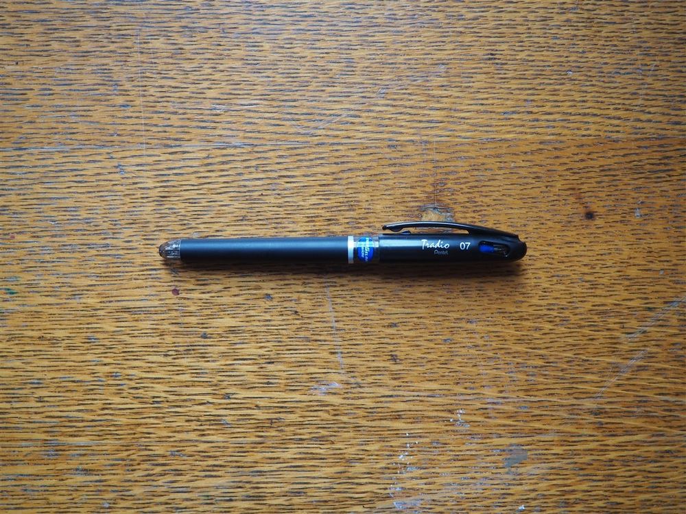 Pentel Tradio Gel Pen - 0.7mm - Black (Blue Ink)