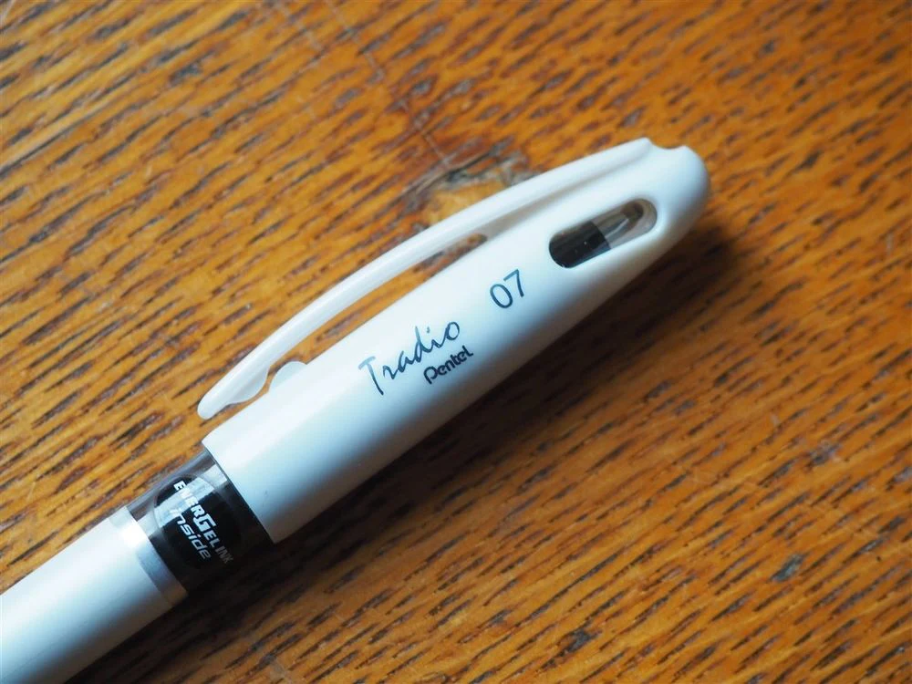 Pentel Tradio Gel Pen - 0.7mm - White (Black Ink) - Image 2