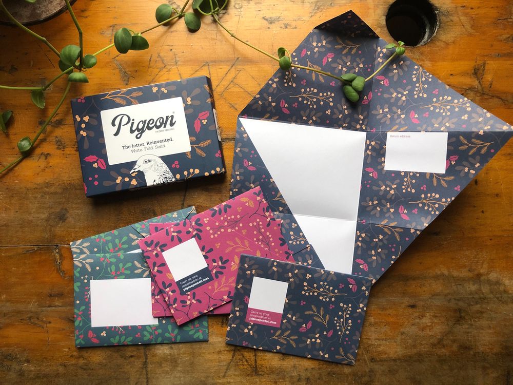 Pigeon - Correspondence Paper - 6 Sheets - Winter Berry Pigeons Pack - Image 2