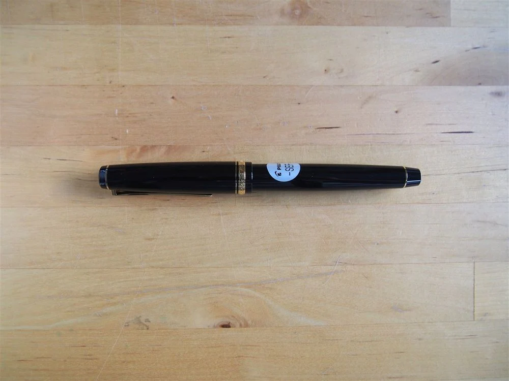 Pilot Falcon Resin Fountain Pen - Black with Gold Trim