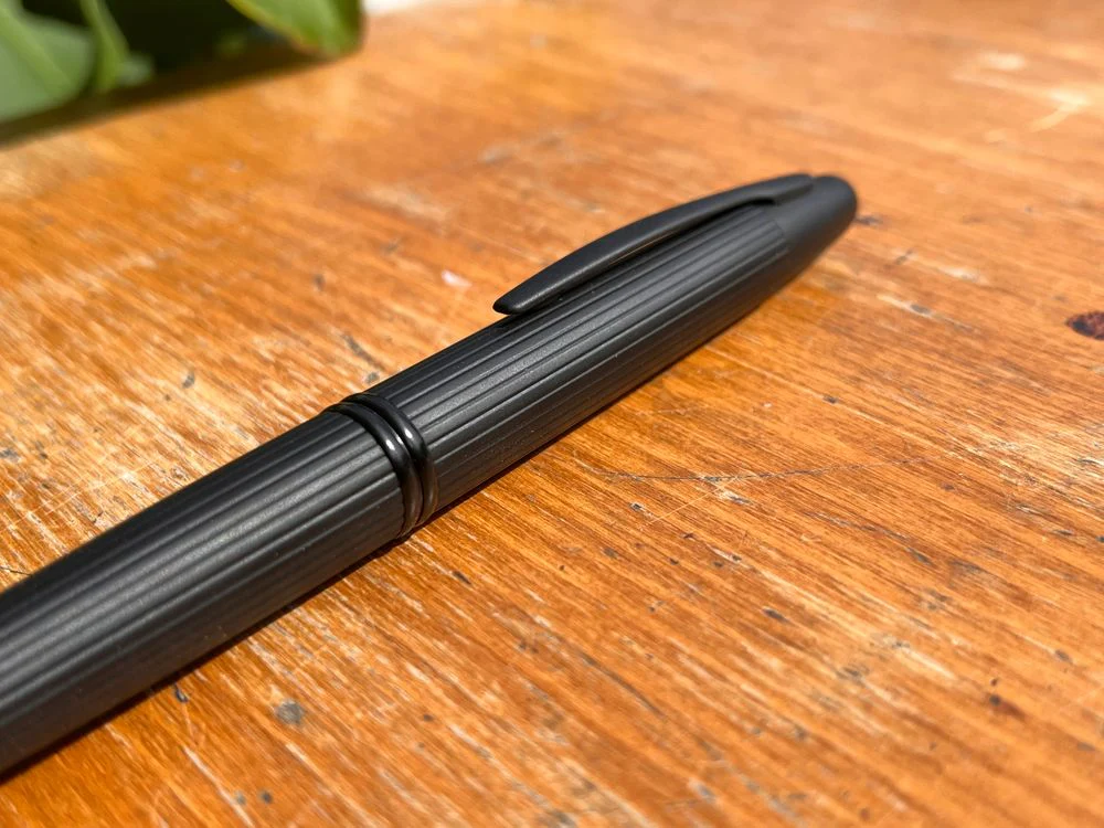 Pilot Vanishing Point Fountain Pen - Black Matte Stripe - Image 2