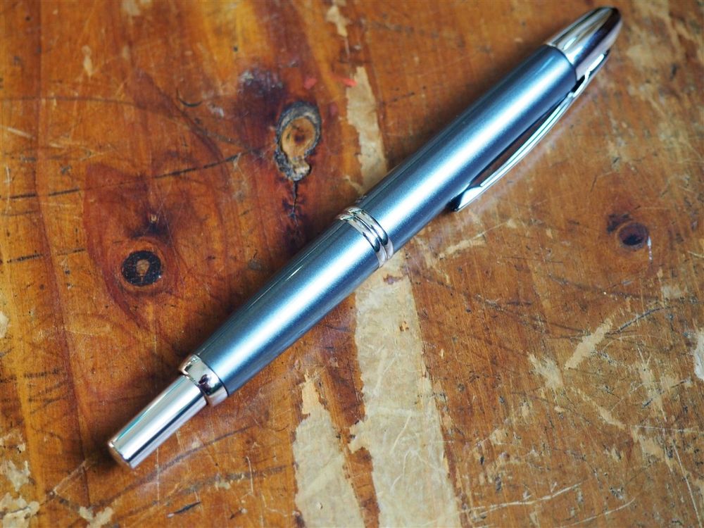 Pilot Vanishing Point Fountain Pen - Grey with Rhodium Trim - Image 4