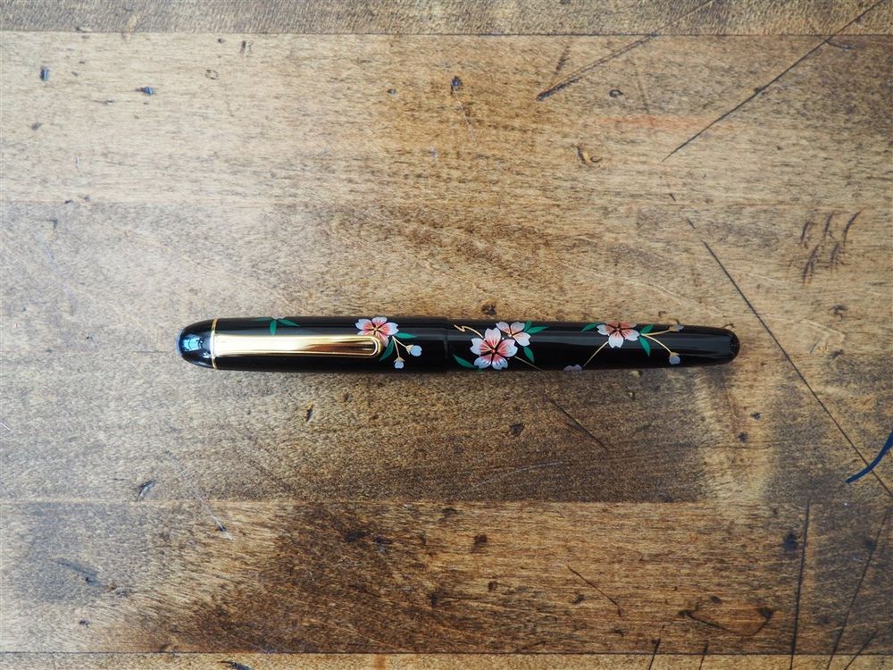 Platinum 3776 Century Maki-e - Sakura (Cherry Blossoms) with Gold Trim