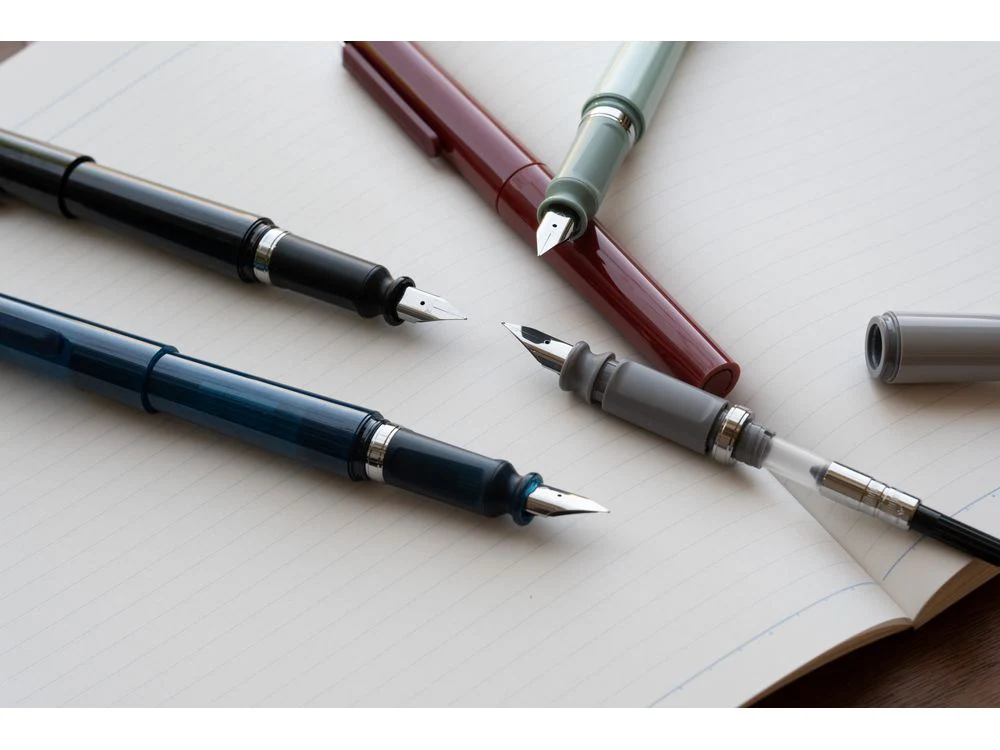 Sailor Compass Fountain Pen - Tuzu - Green - Image 3