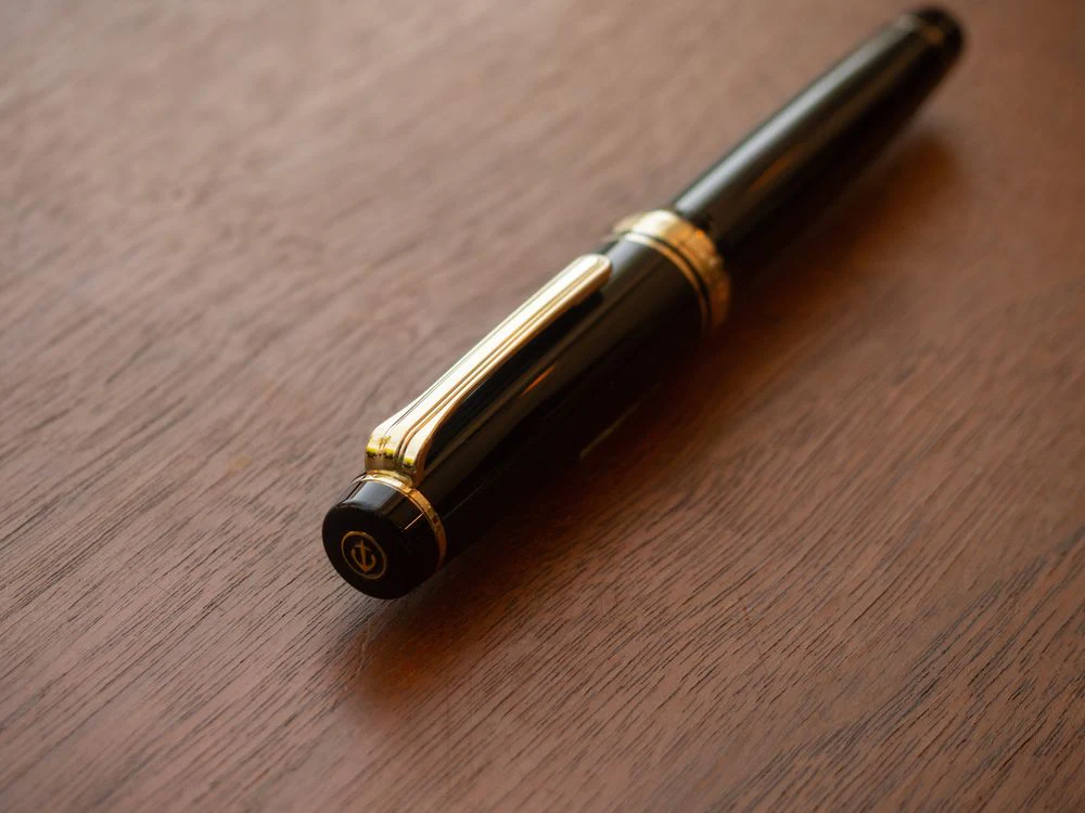 Sailor Professional Gear Fountain Pen - Roppongi Gold - Image 3