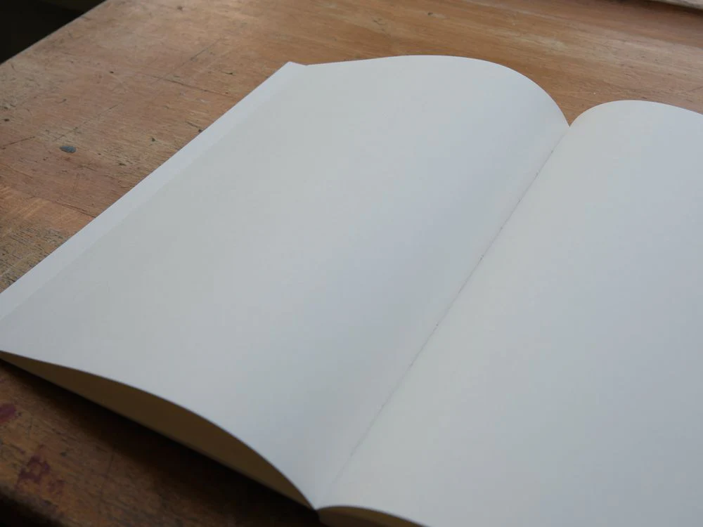 Sakae TP - Tomoe River Softcover Notebook - White A5 - Plain - Image 2