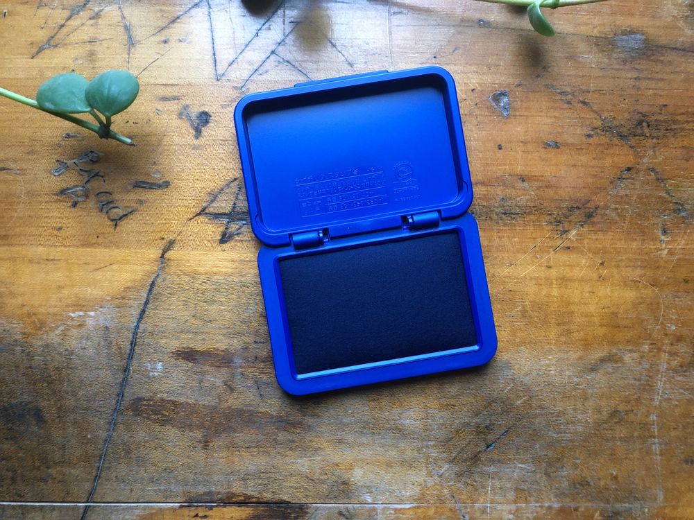 Shachihata - Stamp Pad - Flip Lid - (1.75 x 2.5") - (HGN-1-B) - Blue - Image 2