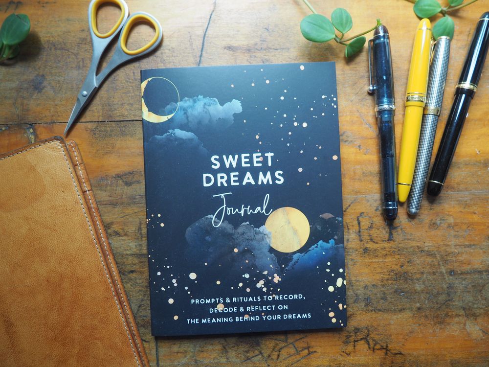 Sweet Dreams Journal by the Editors of Hay House