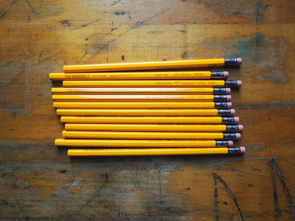 Tombow 2558 Eraser-Tipped Pencil (HB) - Image 3