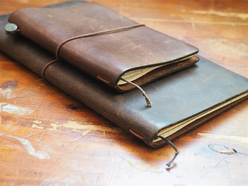 Traveler's Notebook Passport Size - Brown Leather - Image 9