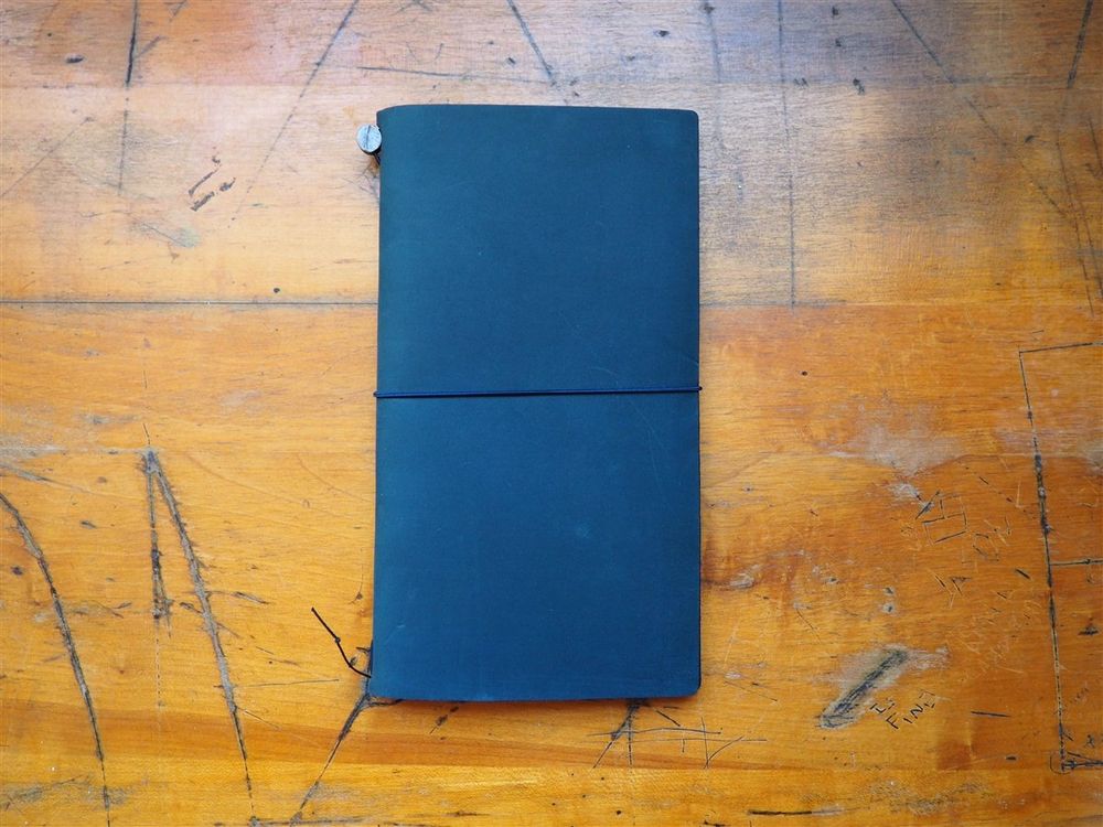 Traveler's Notebook Regular Size - Blue Leather