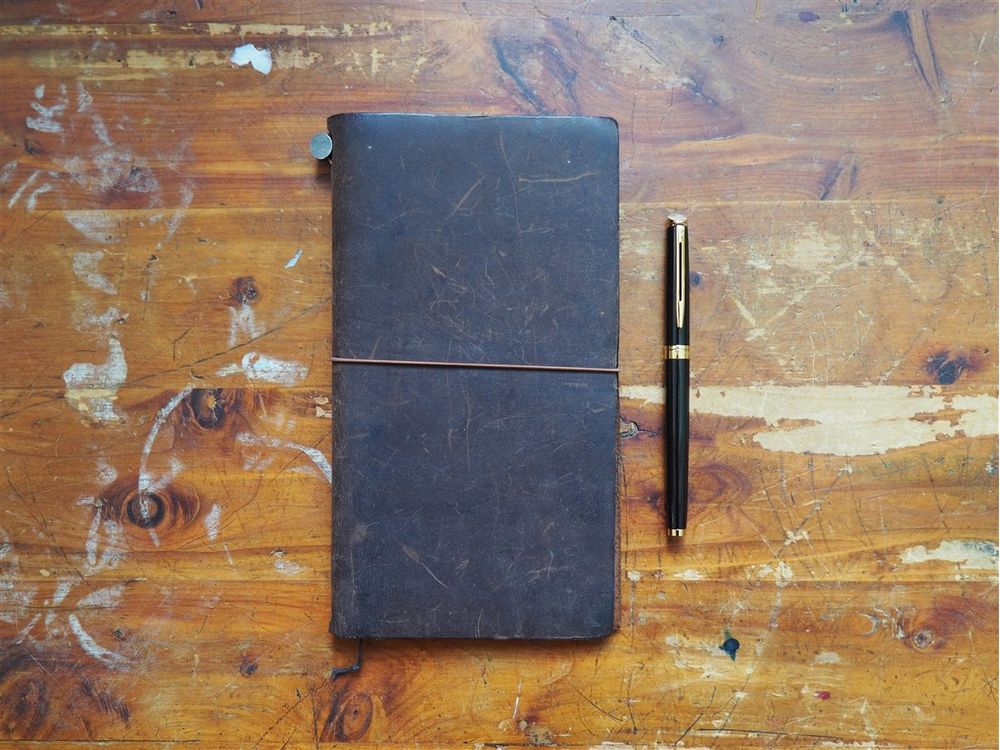 Traveler's Notebook Regular Size - Brown Leather