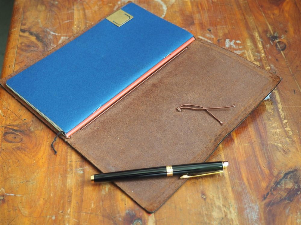 Traveler's Notebook Regular Size - Brown Leather - Image 2