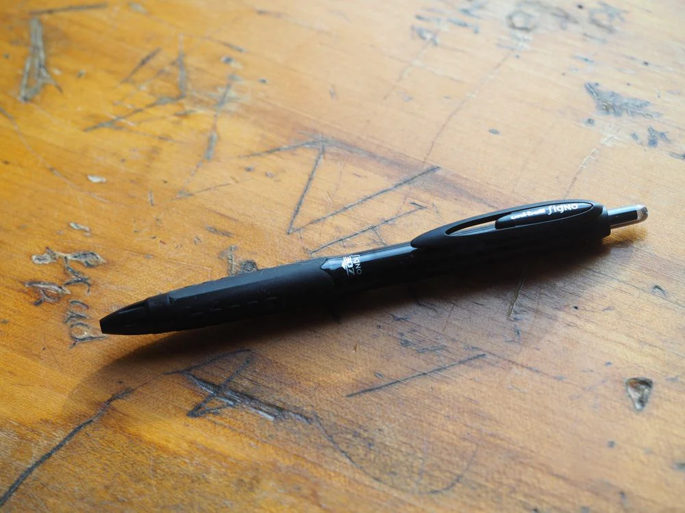 Uni-ball Signo Gel Pen - 0.7mm - Black