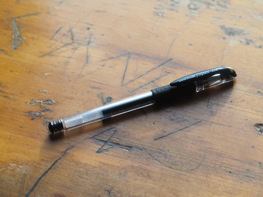 Uni-ball Signo DX Gel Pen - 0.38mm - Black