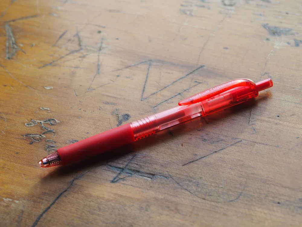 Uni-ball Signo RT Gel Pen - 0.38mm - Red